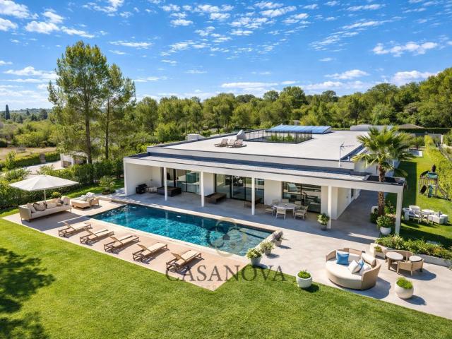 Maison 10 pièces 1 300 m²