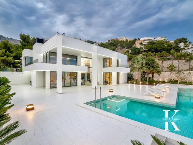 Maison 10 pièces 1 600 m²