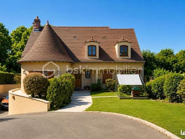Maison 10 pièces 243 m²