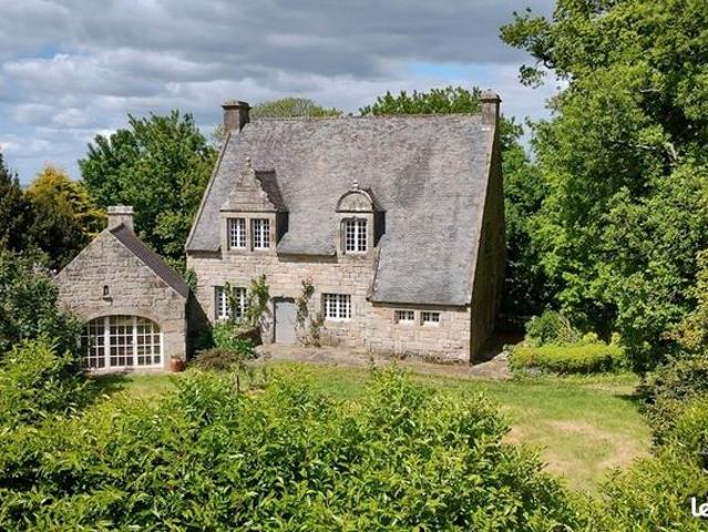 Maison 10 pièces 243 m²