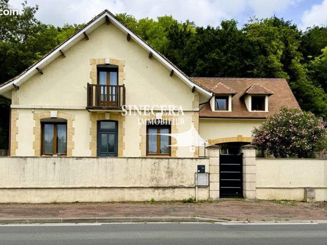 Maison 10 pièces 243 m²