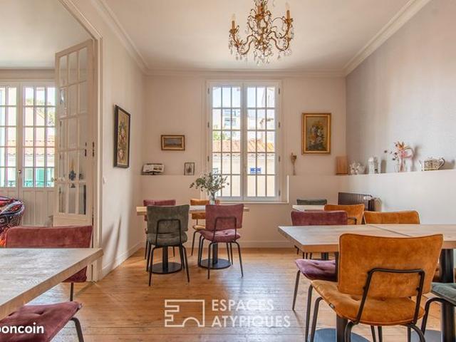 Maison 10 pièces 243 m²