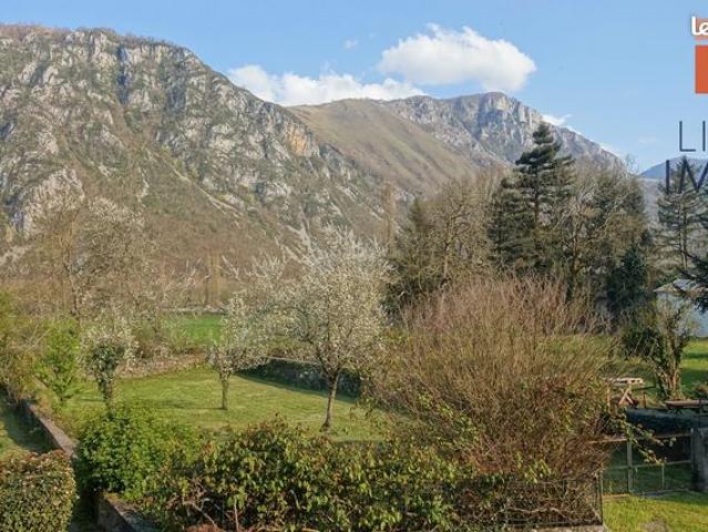 Maison 10 pièces 243 m²