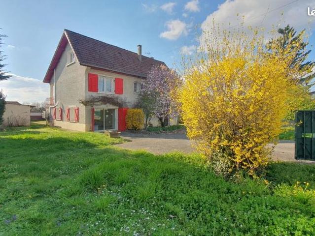Maison 10 pièces 243 m²