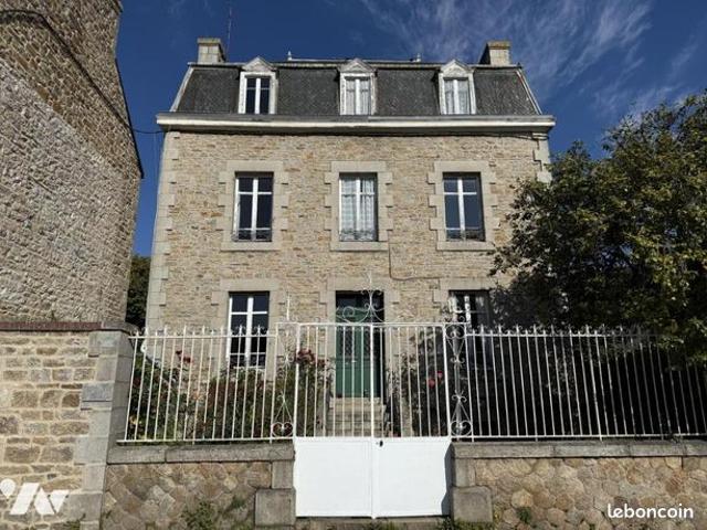 Maison 10 pièces 243 m²
