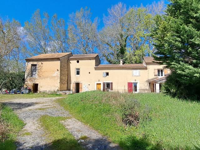 Maison 10 pièces 240 m²
