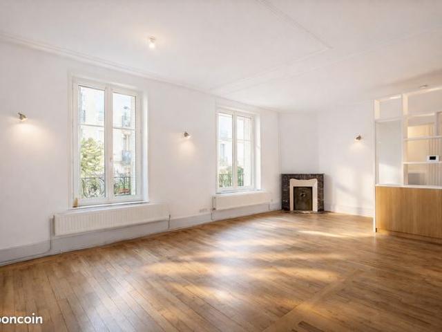 Maison 10 pièces 240 m²