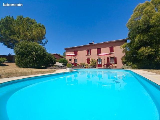 Maison 10 pièces 240 m²