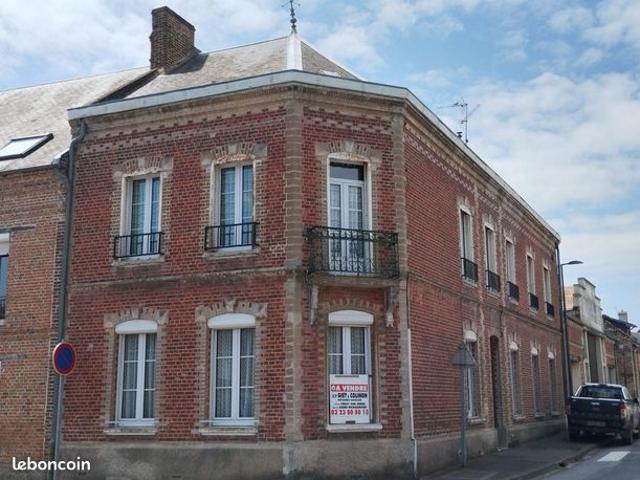 Maison 10 pièces 240 m²
