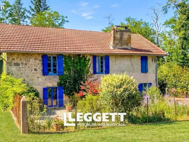 Maison 10 pièces 240 m²