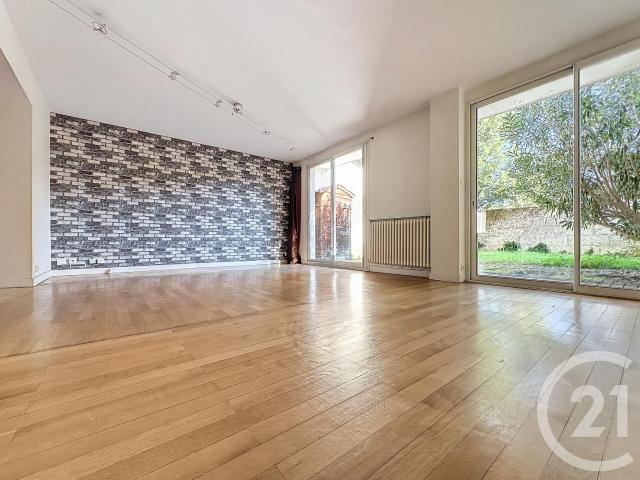 Maison 10 pièces 240 m²
