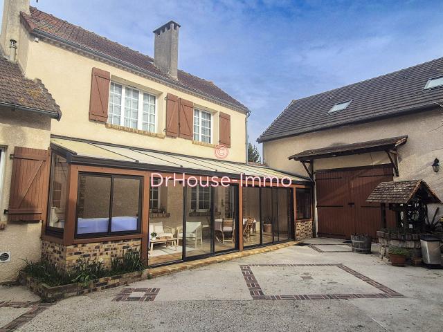 Maison 10 pièces 240 m²