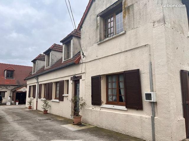 Maison 10 pièces 240 m²