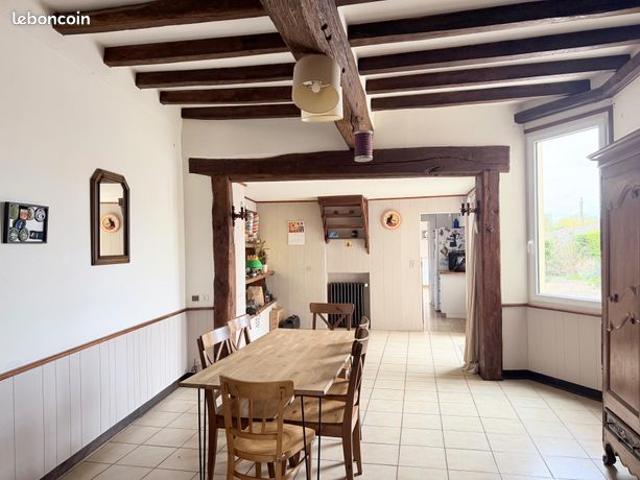 Maison 10 pièces 240 m²