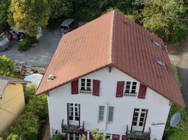 Maison 10 pièces 241 m²