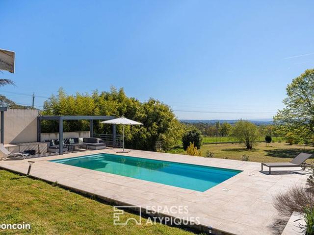 Maison 10 pièces 241 m²