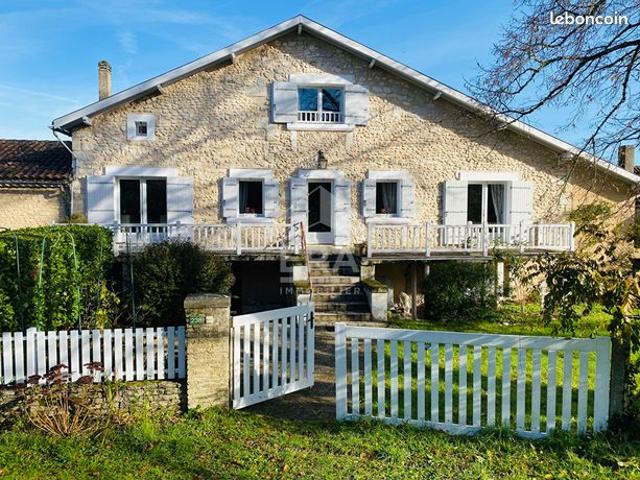 Maison 10 pièces 242 m²