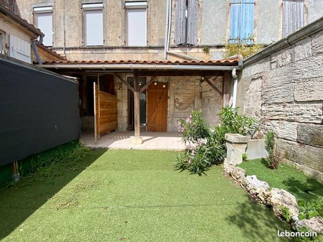 Maison 10 pièces 247 m²