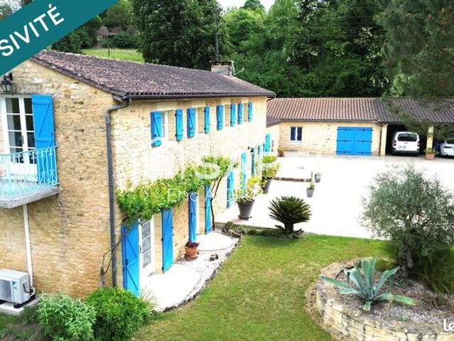Maison 10 pièces 247 m²