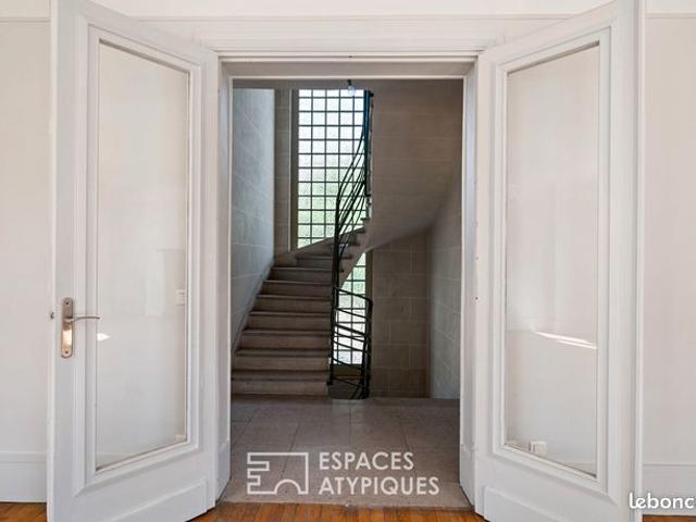 Maison 10 pièces 245 m²