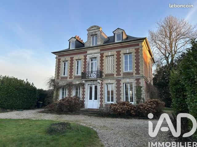 Maison 10 pièces 245 m²