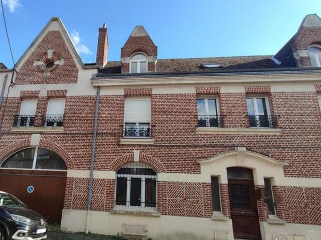 Maison 10 pièces 245 m²