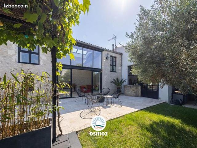 Maison 10 pièces 245 m²