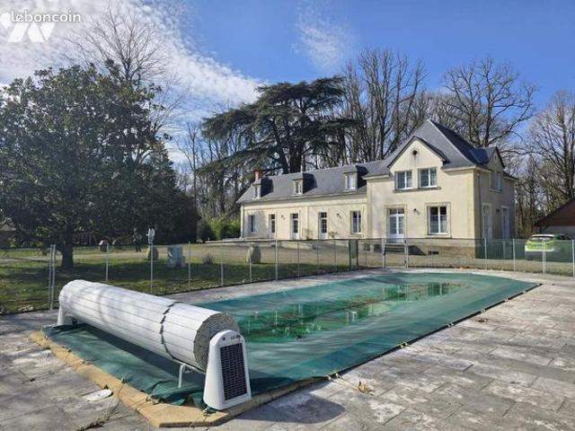 Maison 10 pièces 246 m²