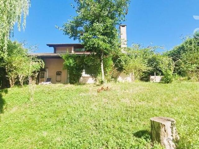 Maison 10 pièces 248 m²