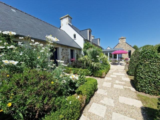 Maison 10 pièces 250 m²