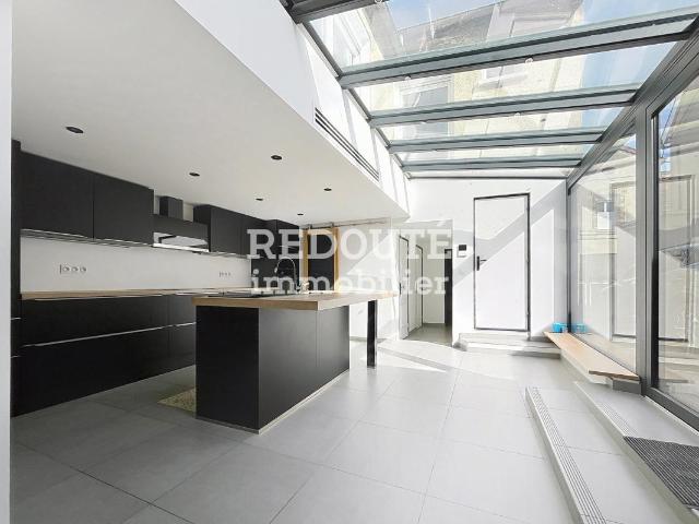 Maison 10 pièces 250 m²