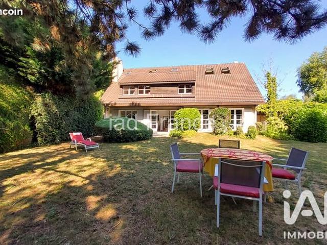 Maison 10 pièces 250 m²