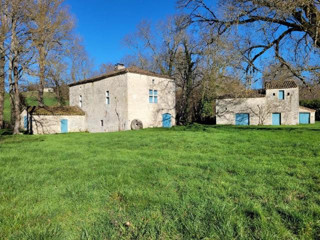 Maison 10 pièces 250 m²