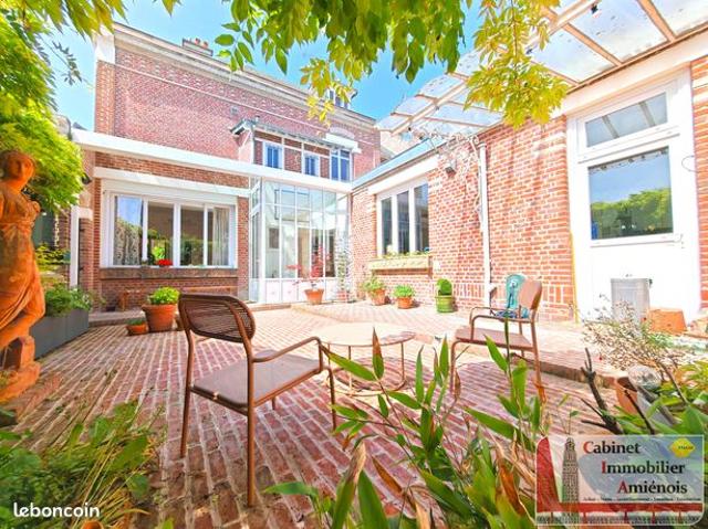 Maison 10 pièces 250 m²