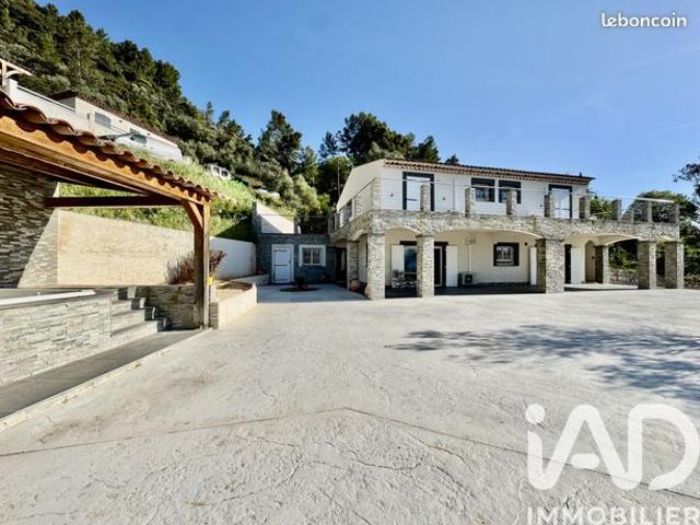 Maison 10 pièces 250 m²