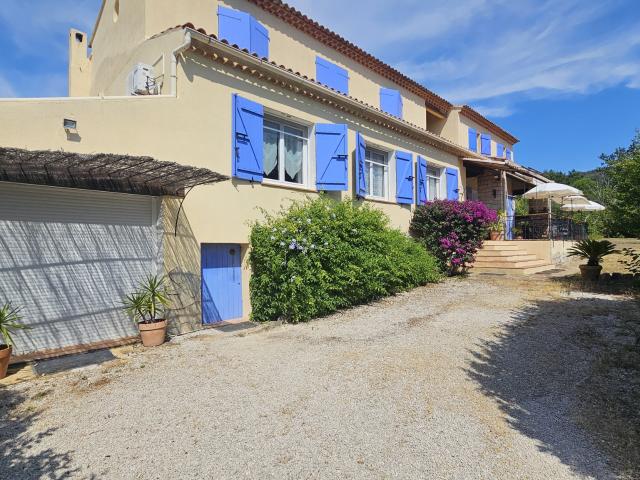 Maison 10 pièces 250 m²