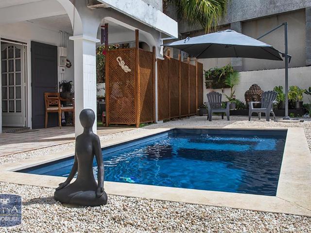 Maison 10 pièces 250 m²