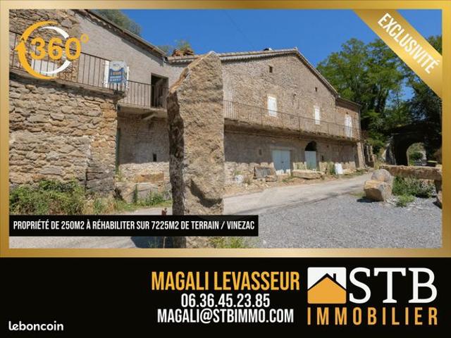Maison 10 pièces 250 m²