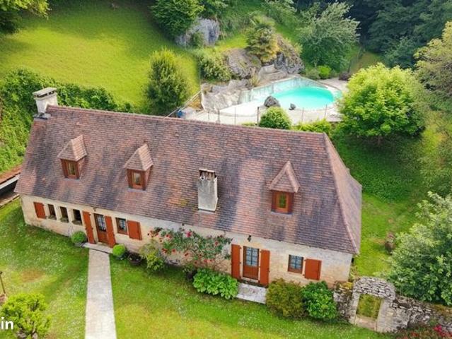 Maison 10 pièces 250 m²