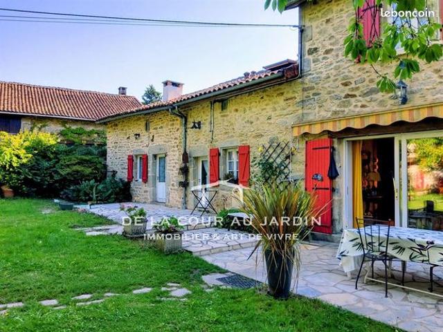 Maison 10 pièces 250 m²