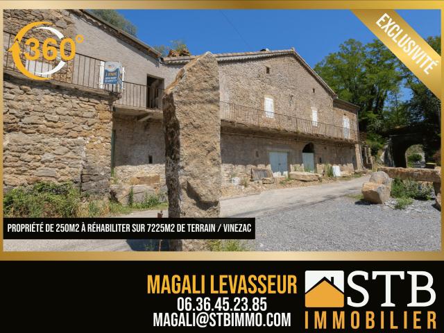 Maison 10 pièces 250 m²