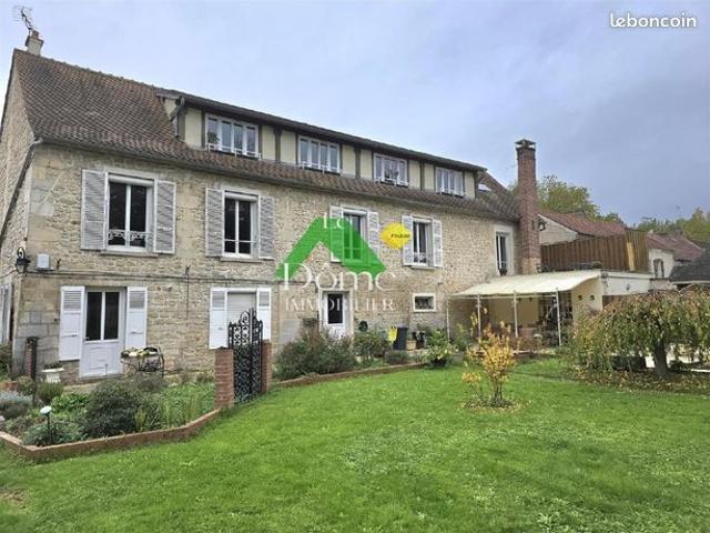 Maison 10 pièces 250 m²