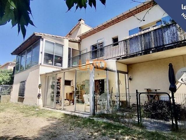 Maison 10 pièces 251 m²