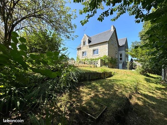 Maison 10 pièces 252 m²