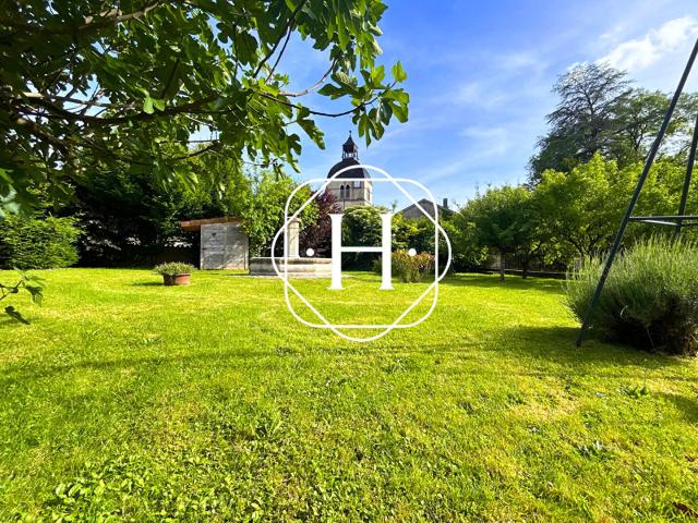 Maison 10 pièces 257 m²