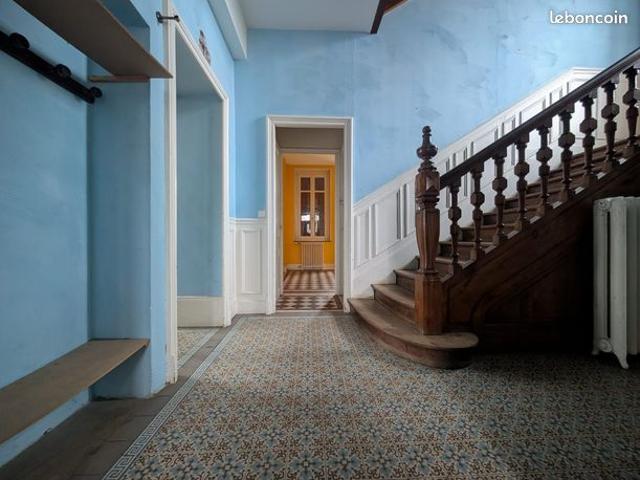 Maison 10 pièces 257 m²