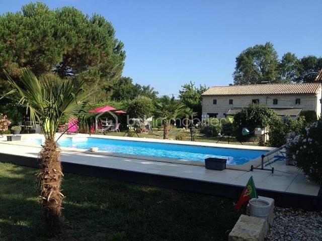Maison 10 pièces 257 m²