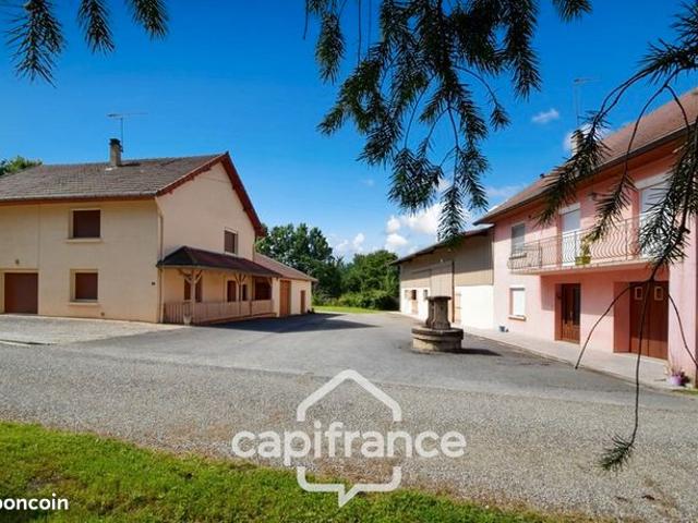 Maison 10 pièces 257 m²