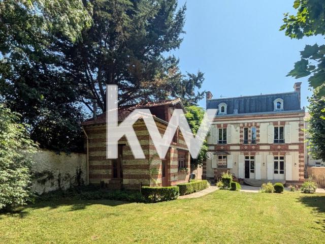 Maison 10 pièces 257 m²