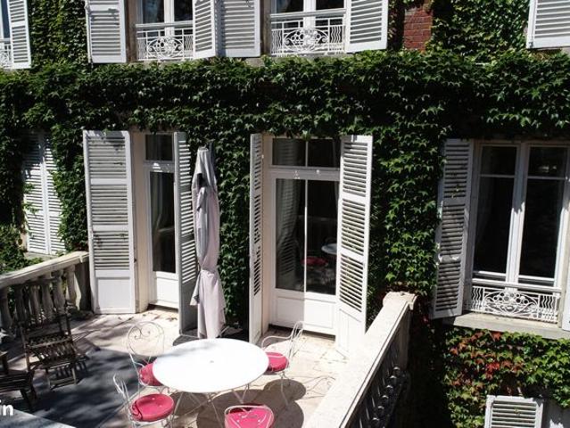 Maison 10 pièces 254 m²